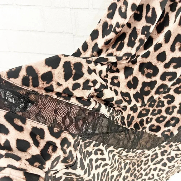 Torrid Black Leopard & Lace Inset Midi Dress with Pockets Women's Plus Size 1X - Picture 7 of 8